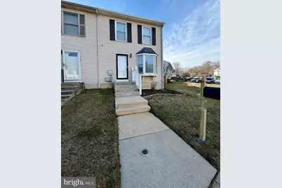 135 Whitburn Place, Newark, DE 19702 - Photo 1