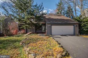 28 Harris Cir, Newark, DE 19711 - Photo 1