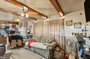 74 W 7th St, New Castle, DE 19720 - Photo 3