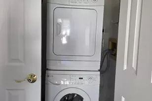 420 W 22nd St, Wilmington, DE 19802 - Photo 7