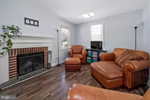 37 W Salisbury Dr, Wilmington, DE 19809 - Photo 9