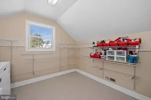 37 W Salisbury Dr, Wilmington, DE 19809 - Photo 25