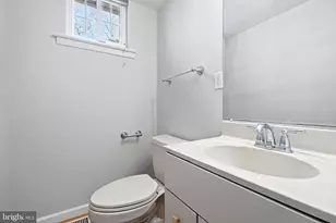 2409 Sweet Briar Rd, Wilmington, DE 19810 - Photo 19