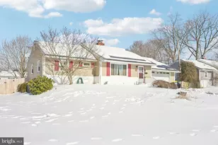 217 Southerland Dr, New Castle, DE 19720 - Photo 1