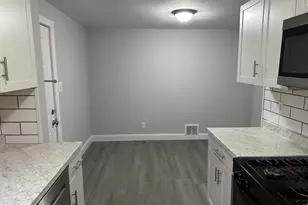 21 Lambson Ln, New Castle, DE 19720 - Photo 13