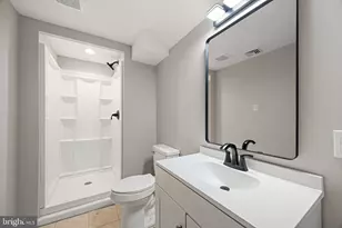 318 S Dupont Rd, Newport, DE 19804 - Photo 23