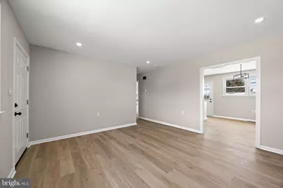 318 S Dupont Road, Newport, DE 19804 - Photo 3