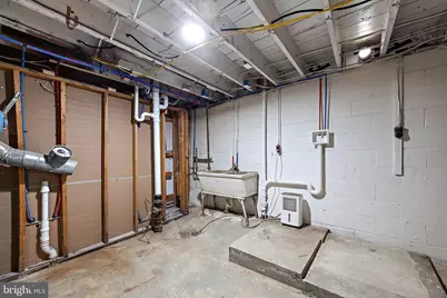 318 S Dupont Road, Newport, DE 19804 - Photo 25