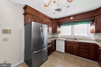 289 W Chestnut Hill Road, Newark, DE 19713 - Photo 13