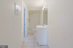 729 W 9th St, Wilmington, DE 19801 - Photo 15