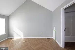 251 E Flagstone Dr, Newark, DE 19702 - Photo 9