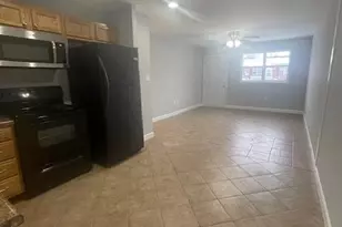 604 Green Tree Ln, Bear, DE 19701 - Photo 3