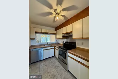 28 Servan Court, Wilmington, DE 19805 - Photo 7