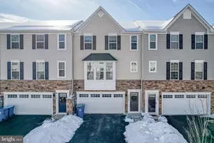 2121 Rivers Dr, Newark, DE 19702 - Photo 1