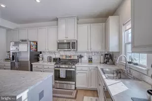 2121 Rivers Dr, Newark, DE 19702 - Photo 5