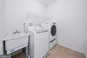 64 Grand National Ln, Newark, DE 19702 - Photo 25