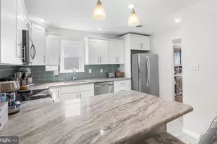 128 E Green Valley Cir, Newark, DE 19711 - Photo 13