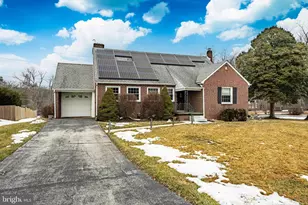 210 Glen Berne Dr, Wilmington, DE 19804 - Photo 1