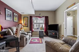 303 W 9th St, New Castle, DE 19720 - Photo 5