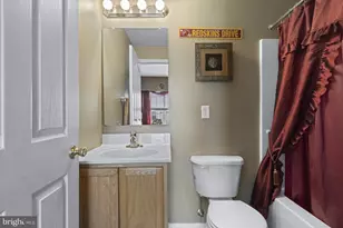 303 W 9th St, New Castle, DE 19720 - Photo 7