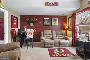 303 W 9th St, New Castle, DE 19720 - Photo 5