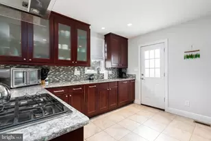 32 Riverside Dr, Wilmington, DE 19809 - Photo 11