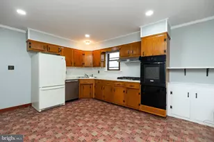 2422 W Parris Dr, Wilmington, DE 19808 - Photo 11