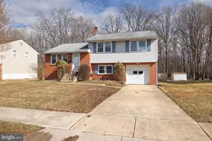 2817 E Oakland Dr, Wilmington, DE 19808 - Photo 3