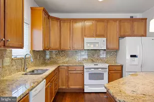 18 Devalinder Dr, Newark, DE 19702 - Photo 5