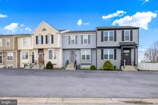 419 Feather Dr, Newark, DE 19702 - Photo 1