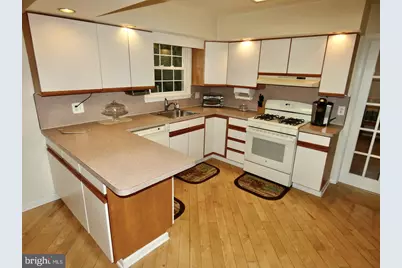 308 E 14th Street, New Castle, DE 19720 - Photo 27