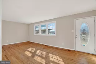 100 Rose Cir, Newark, DE 19711 - Photo 5