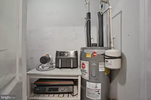 1617 W Willow Run Dr, Wilmington, DE 19805 - Photo 13