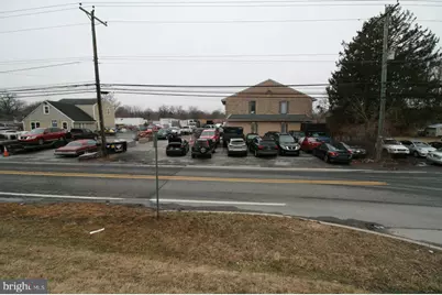 327 Airport Road, New Castle, DE 19720 - Photo 9