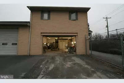 327 Airport Road, New Castle, DE 19720 - Photo 13