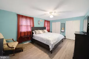 742 W Birchtree Ln, Claymont, DE 19703 - Photo 9