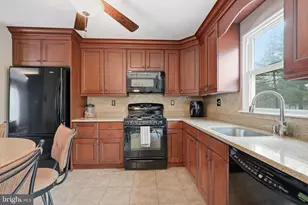 305 Kinross Dr, Newark, DE 19711 - Photo 9