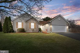 203 N Barrington Ct, Newark, DE 19702 - Photo 1