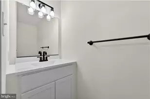 2 8th Ave, Wilmington, DE 19805 - Photo 29