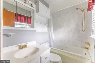 303 Wooddale Ave, New Castle, DE 19720 - Photo 17