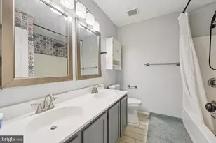 137 Creekside Ct, Newark, DE 19702 - Photo 13