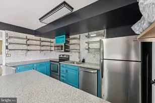 137 Creekside Ct, Newark, DE 19702 - Photo 9