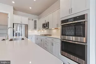 19 Golden Raintree Ct, Middletown, DE 19709 - Photo 3