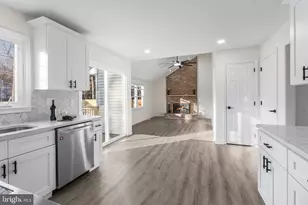 210 W Silver Fox Rd, Newark, DE 19702 - Photo 9