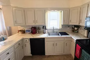 325 Jefferson Ave, New Castle, DE 19720 - Photo 9