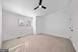 2009 Waters Edge Dr, Newark, DE 19702 - Photo 19