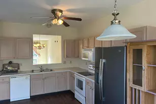 892 N Waterford Ln, Wilmington, DE 19808 - Photo 7