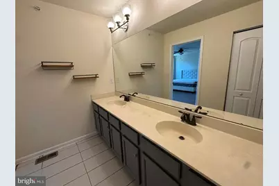 525 S Twin Lakes Boulevard, Newark, DE 19711 - Photo 17