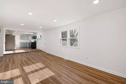 325 E Roosevelt Avenue, New Castle, DE 19720 - Photo 9