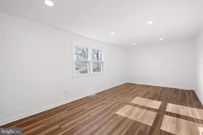 325 E Roosevelt Avenue, New Castle, DE 19720 - Photo 17